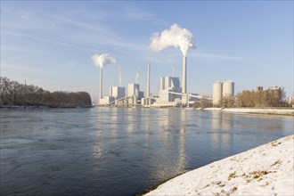 Symbolic image, energy turnaround, large power plant Mannheim, GKM, fossil fuels, smoking chimneys,