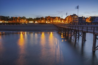 Jetty and promenade of a town, twilight, illuminated, Wyk auf Föhr, North Sea island Föhr,