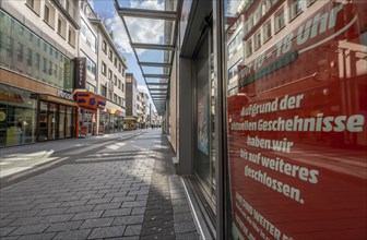 Effects of the coronavirus crisis, empty shopping street, around 1400 hours on Saturday, normally