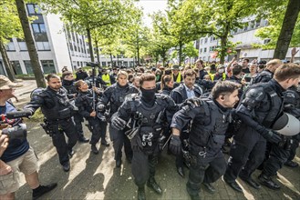 Riots in the run-up to the AFD party conference in Essen, demonstrators try to prevent AFD