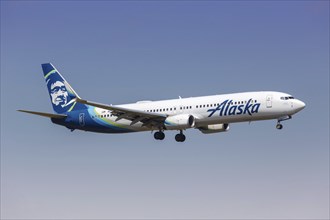 An Alaska Airlines Boeing 737-900ER aircraft with the registration number N263AK at Dallas Fort