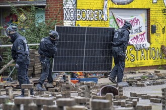 2nd day of the eviction of the Lützerath hamlet, occupied buildings of the former farm, by climate