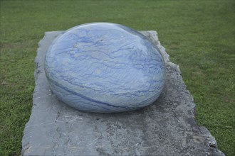 Sculpture stone drop by Livia Kubach and Michael Kropp 2024, oval blue quartz, stone, smooth, cut,