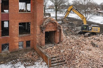 Detroit, Michigan, The former Woodrow Wilson Intermediate school (later the Phoenix Academy charter