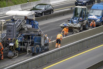 Motorway construction site on the A52 in Essen, basic renovation of the two carriageways in both