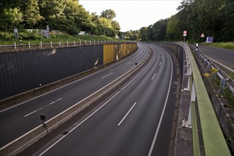 Empty A 40 motorway, full closure due to construction work until November 2024, Bochum, North