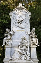 Robert and Clara Schumann's grave of honour, Old Cemetery, Bonn, North Rhine-Westphalia, Germany,