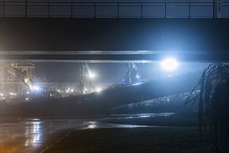 Due to an as yet unknown cause, a section of the Carola Bridge collapsed in the early hours of the