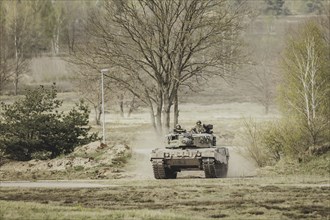 Leopard 2 A4 of the Norwegian Telemark Battalion, photographed as part of a Bundeswehr exercise