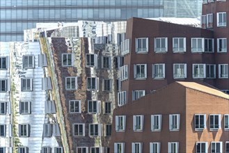 Gehry buildings, Media Harbour, Neuer Zollhof, Düsseldorf, North Rhine-Westphalia, Germany, Europe