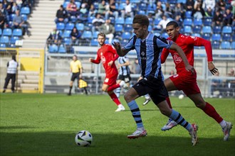 Football 3rd division, season 2024/25, matchday 8: Waldhof Mannheim vs Rot-Weiß Essen. On the ball: