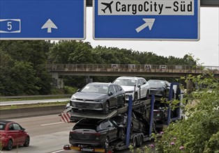 Traffic on the A5 motorway next to the airport, Frankfurt am Main, Hesse, Germany, Europe