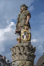 Figure of a medieval town servant on the Zinsfeld fountain, Holzmarkt, Kulmbach, Upper Franconia,