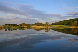 Lake with reflection in spring with castle at sunset, Veste Wachsenburg, Amt Wachsenburg, Drei