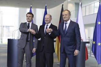 Olaf Scholz (SPD), Federal Chancellor, Emmanuel Macron, President of France, Donald Tusk, Prime