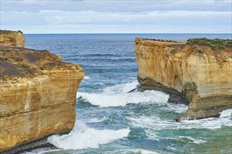 Landscape of London Bridge (Port Campbell) next to the Great Ocean Road in spring, Victoria,