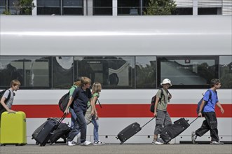 Class trip, ICE at Stuttgart main station, Stuttgart, Baden-Württemberg, Germany, Europe