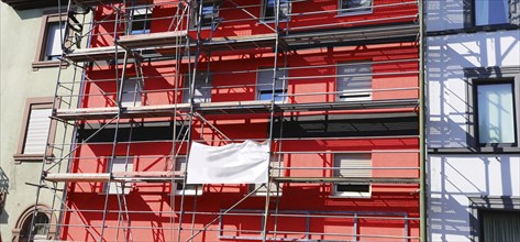 Painting work: Old building gets a new coat of paint (Kaiserslautern, Rhineland-Palatinate)