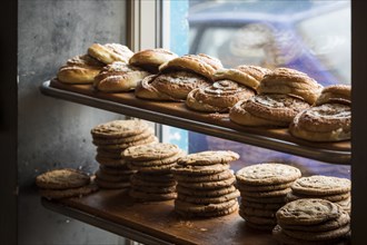 Cinnamon buns, bakery, Reykjavík, Iceland, Europe