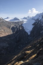 Snowy mountain landscape in autumn, view of Gurgler Ferner with summit Hochwilde and