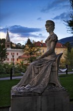 Empress Elisabeth Sissi, monument, promenade at the back, youth church, former Sacred Heart Church,