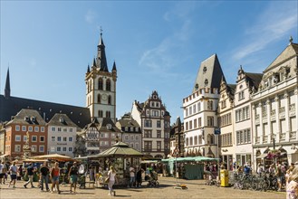 Market square and medieval houses, Trier, Rhineland-Palatinate, Germany, Europe