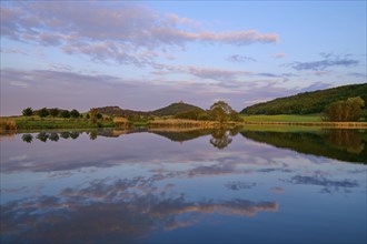 Lake with reflection in spring with castle at sunset, Veste Wachsenburg, Amt Wachsenburg, Drei