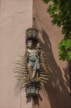 Radiant Madonna, house saint on a residential building, Weinmarkt 12a, Nuremberg, Middle Franconia,