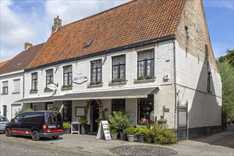 Brasserie and pastry shop Tante Marie, former tavern De Hertog van Brabant in the city Damme in