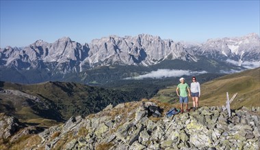 Hikers on the Carnic High Trail, Carnic Main Ridge, Carnic Alps, Carinthia, Austria, Europe