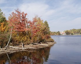 Lac Masson in autumn, Sainte-Marguerite-du-Lac-Masson, Lanaudiere, Quebec, Canada, North America