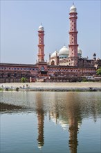 Taj-ul-Masajid (also spelled Taj-ul-Masjid), the largest mosque in India. Bhopal, Madhya Pradesh