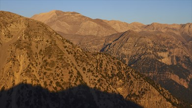 Kallergi Hut, Samaria Gorge, evening light, mountain shade, cloudless blue sky, Omalos, Lefka Ori,