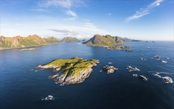 Vesterålen coast, fjords and mountains, Langøya island, near Hovden, Vesterålen archipelago,