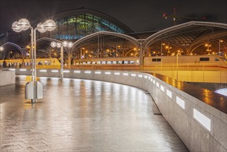 North-eastern part of the Domplatte, behind it the main railway station, Cologne, North