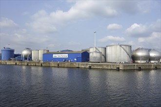 Storage tanks for petroleum, chemicals, oleochemicals, vegoils, fats, liquid fertilisers, biofuels