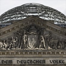 Reichstag with the inscription Dem deutschen Volke, detail with dome, German Bundestag, government