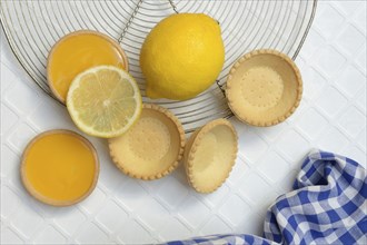 Lemon tartlet and pre-made tartlet base, tartelette, lemon