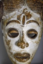 Wooden mask from Gabon, art, looted art