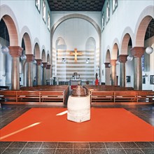 Interior photo of St Elisabeth, also known as Elisabethkirche, Vinzenzplatz, Düsseldorf, North