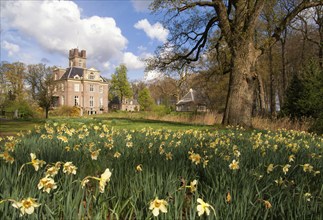 Oldenaller castle near Putten in spring