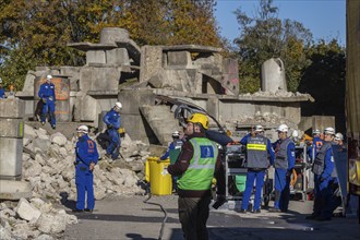 International disaster control exercise Magnitude with more than 1000 rescuers. They are rehearsing