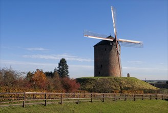 The Grafelijke Korenmolen is a tower mill in Zeddam. The mill may have been built before 1441,