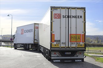 Temperature controlled long transport for DB Schenker deliveries with truck and VAK refrigerated