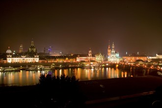 DEU Saxony Dresden Dresden Silhouette