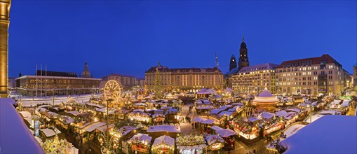 The Striezelmarkt, which has been held since 1434, is the oldest Christmas market in Germany and