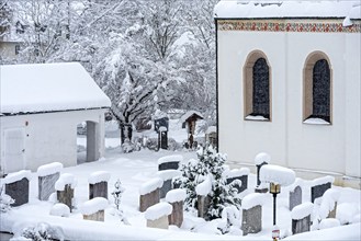 Cemetery at St Martin's parish church, late Middle Ages, snowed in, fresh snow, heavy snowfall,