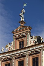 Statue of a Landsknecht on the Haus zum Breiten Herd, a very beautiful Renaissance building at the