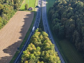 A8 motorway near Hohenstadt in the Swabian Alb. The two directional carriageways separate here. For