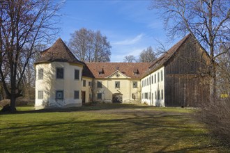 Old castle, classicist castle complex Krauchenwies from 1769 to 1785, three-winged building of